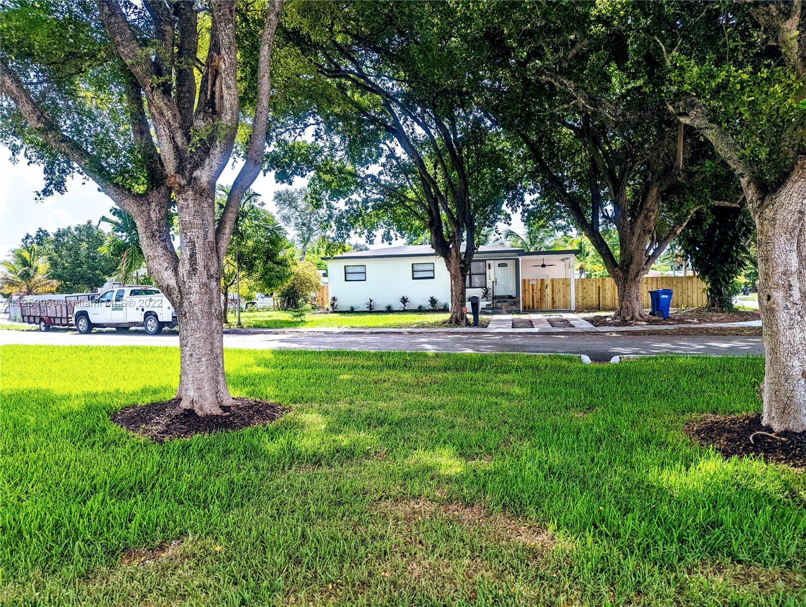 1158 NE 158th Street North Miami Beach FL 33162