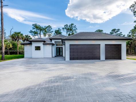 1020 12th Avenue NE Naples FL 34120