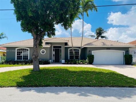 2800 NE 51st Street Lighthouse Point FL 33064