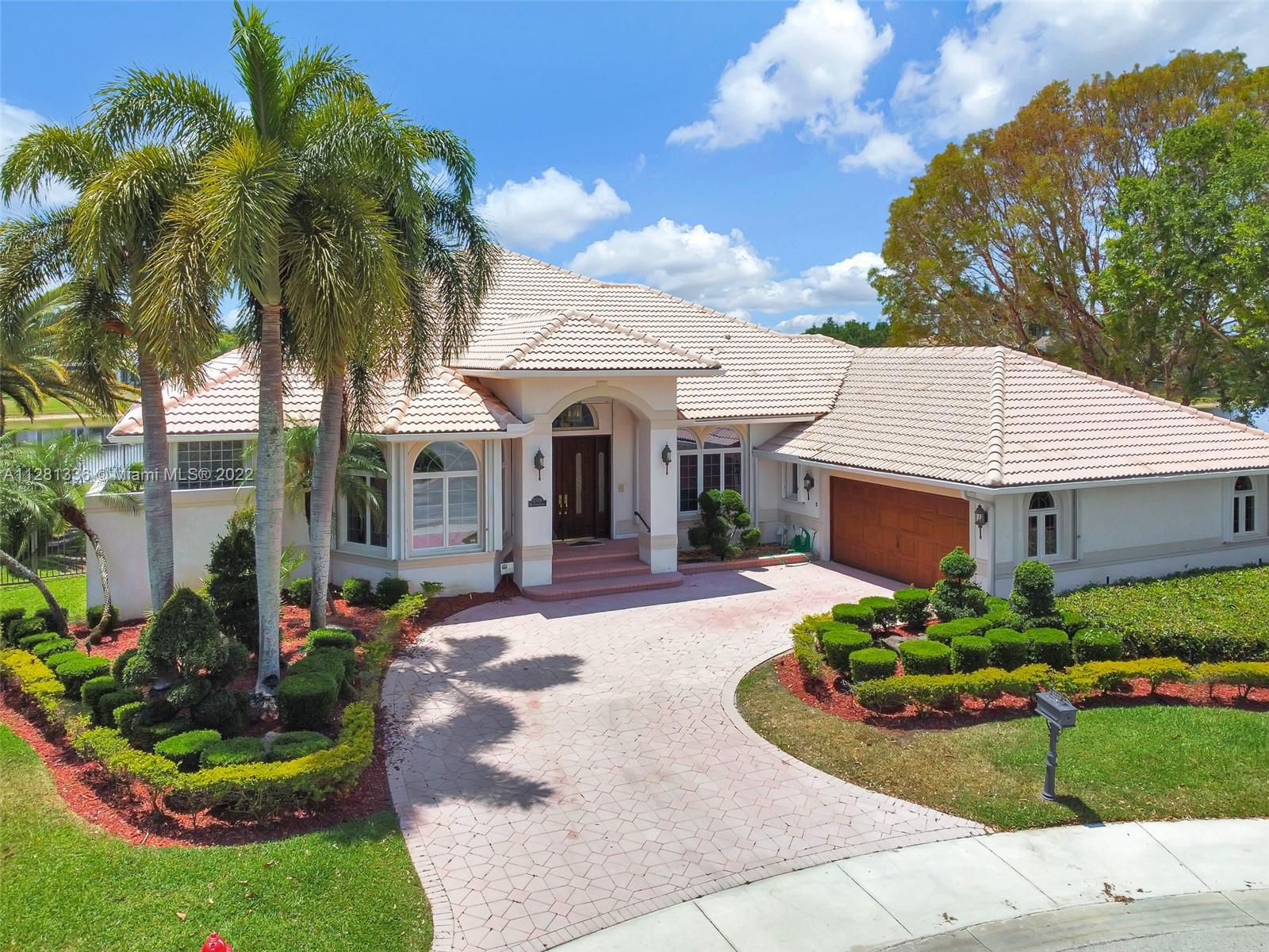 2719 Meadowood Court Weston FL 33332