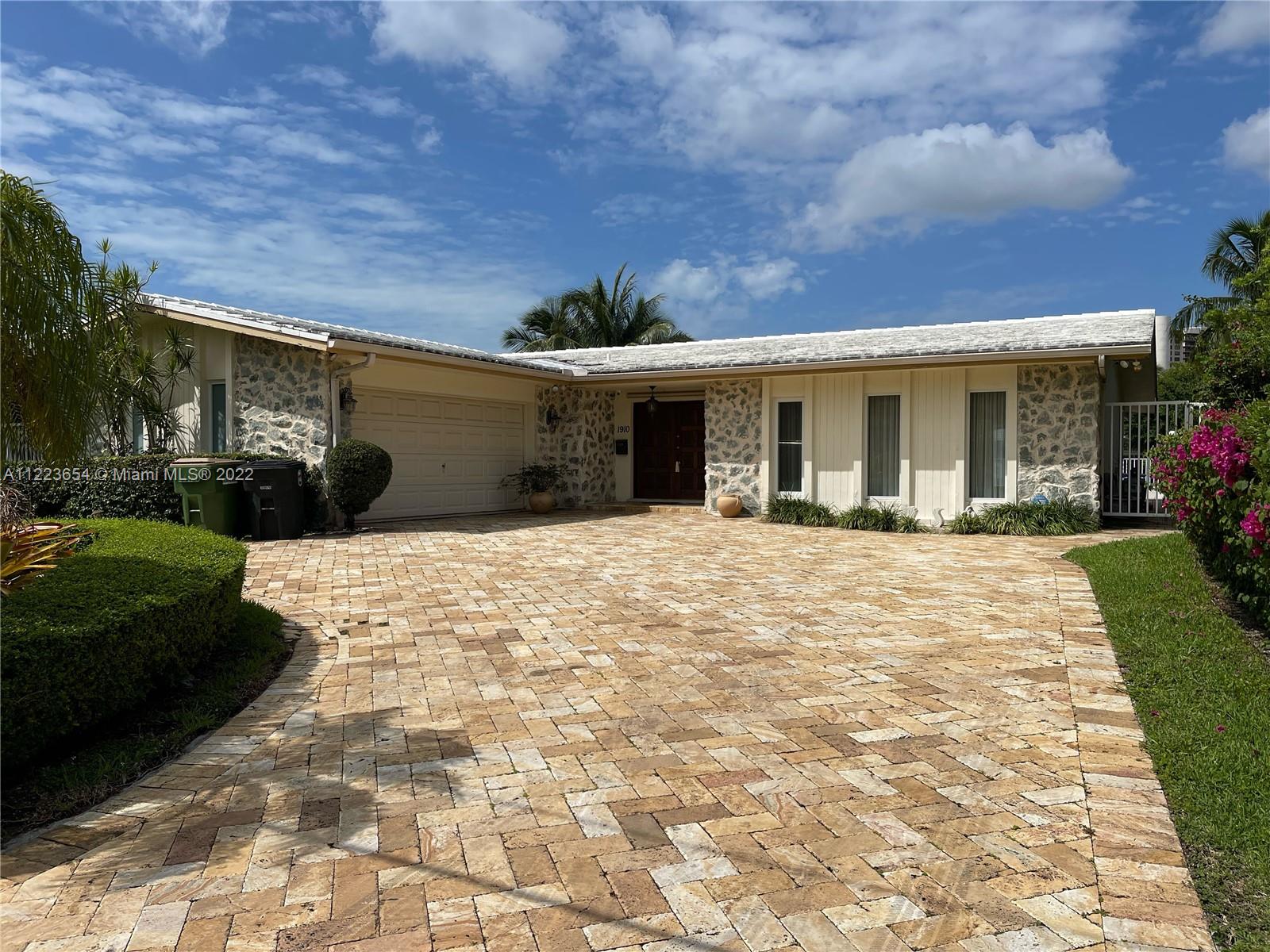 1910 NE 118th Road North Miami FL 33181