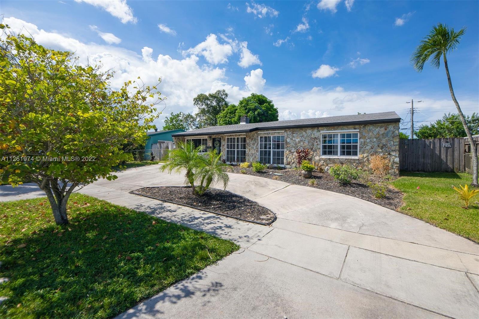6961 Scott Street Hollywood FL 33024