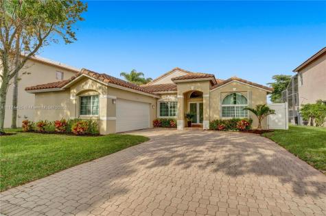 1060 NW 185th Terrace Pembroke Pines FL 33029