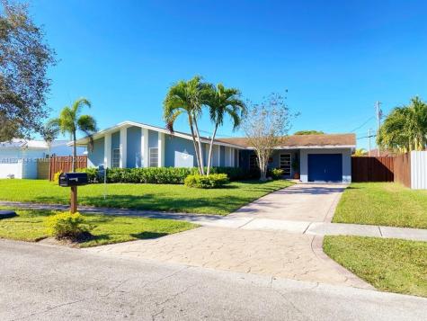 19810 SW 101st Court Cutler Bay FL 33157