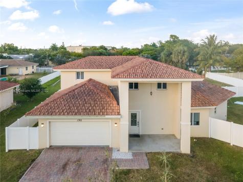 1785 NW 4th Court Pompano Beach FL 33069