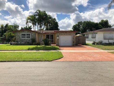 7550 Taylor Street Hollywood FL 33024