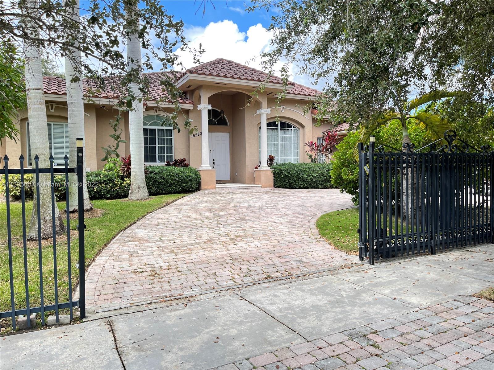15280 SW 89th Avenue Palmetto Bay FL 33157