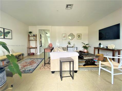 1418 SW 147th Terrace Pembroke Pines FL 33027