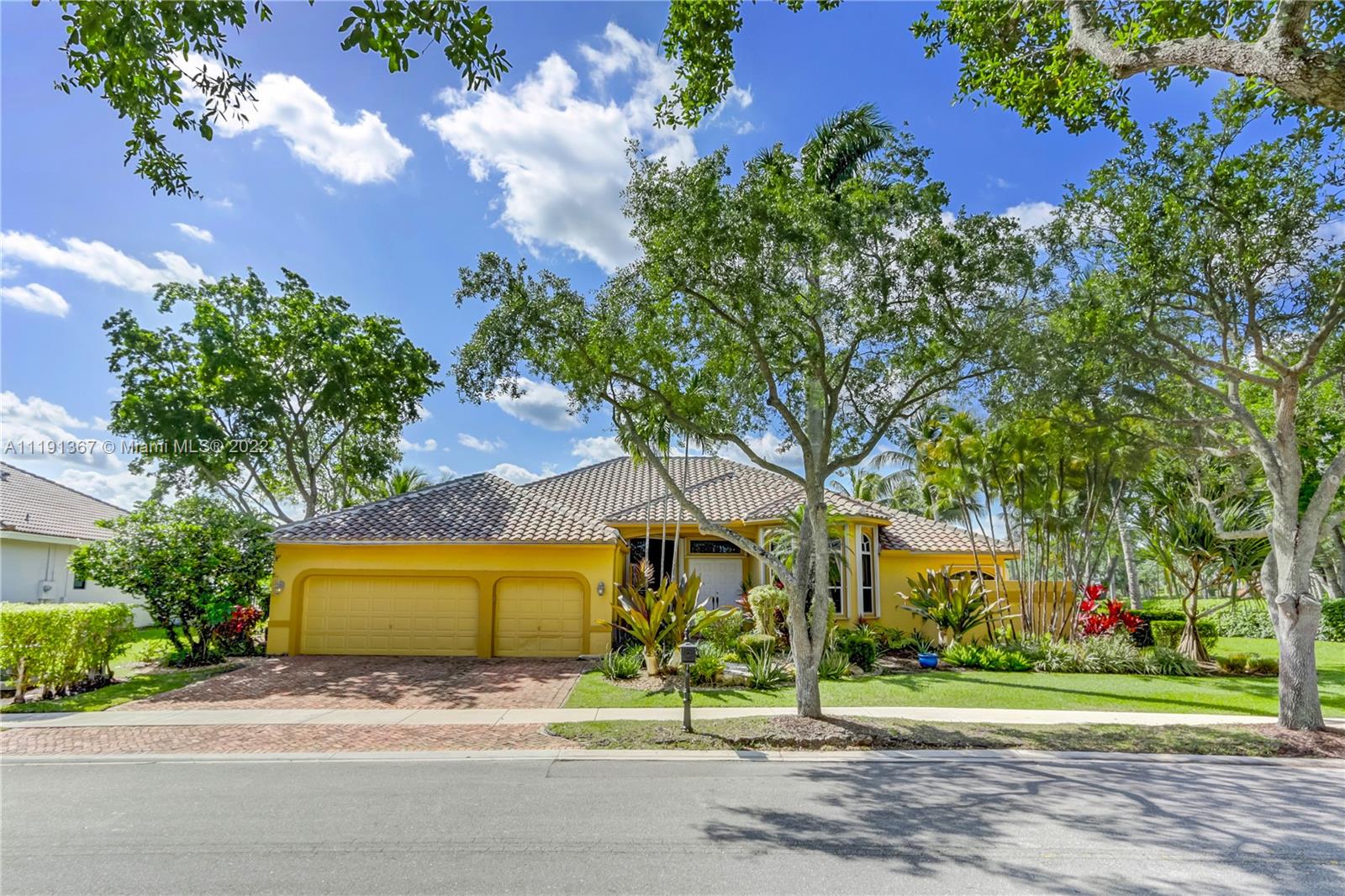 300 Mallard Road Weston FL 33327