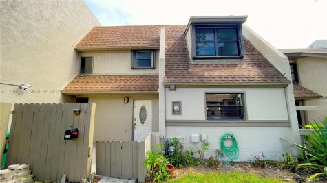 9214 SW 136th Street Circle Miami FL 33176