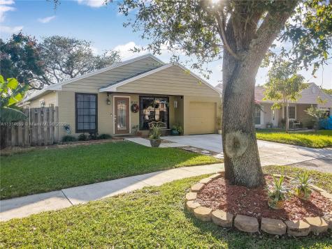 8640 SW 14th Court Pembroke Pines FL 33025