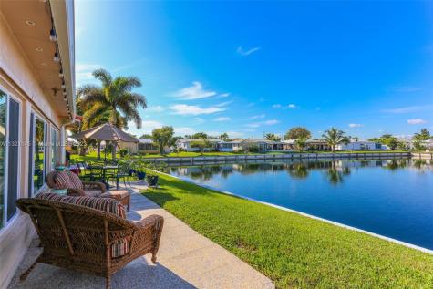 5719 NW 85th Avenue Tamarac FL 33321