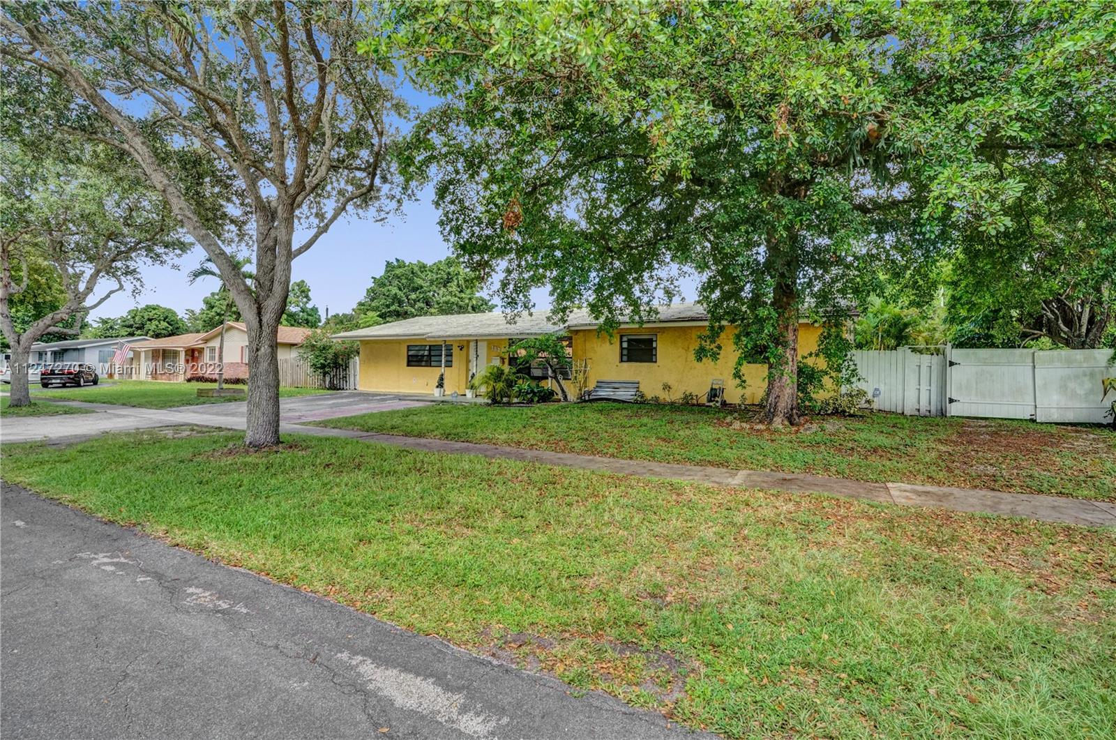 182 SW 53rd Avenue Plantation FL 33317