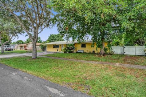 182 SW 53rd Avenue Plantation FL 33317