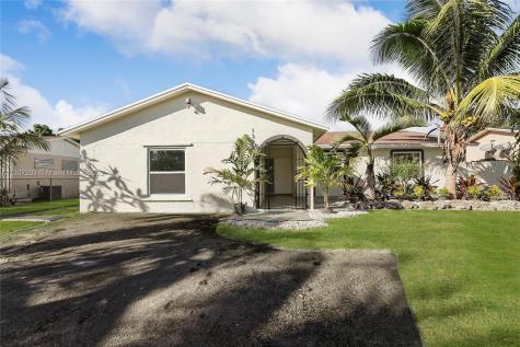 13225 SW 256th Street Homestead FL 33032
