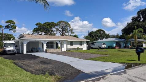 167 SW Lakehurst Drive Port St. Lucie FL 34983