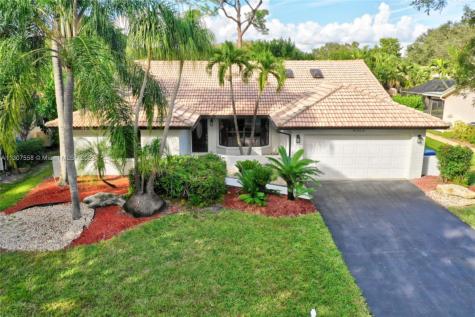 8525 NW 49th Drive Coral Springs FL 33067